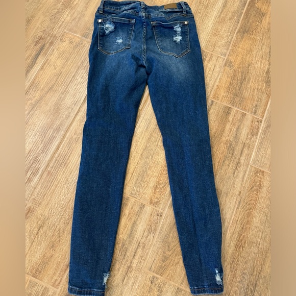 Judy Blue size 5/27 skinny jeans - Picture 2 of 3